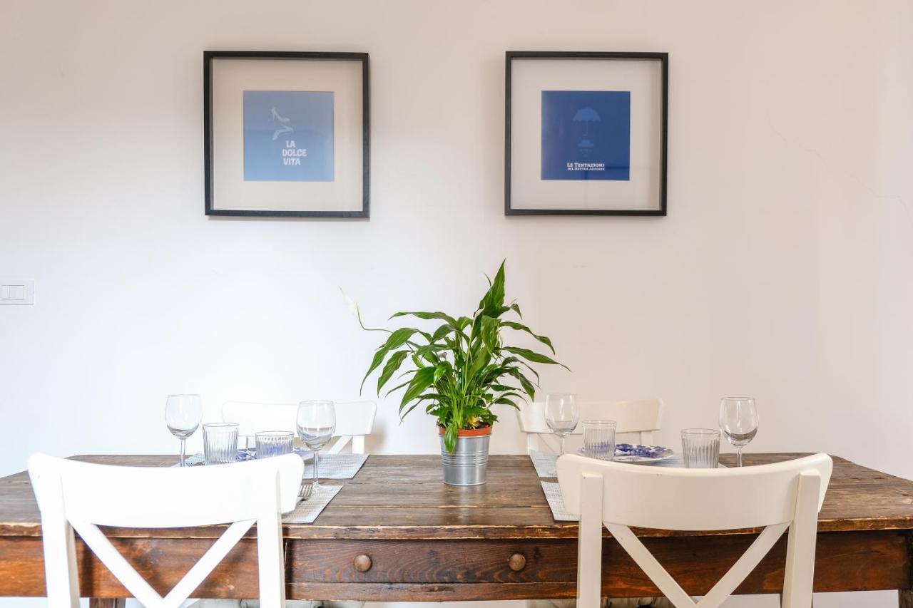 Spacious Apartment With Big Terrace At Colosseum Roma Eksteriør bilde