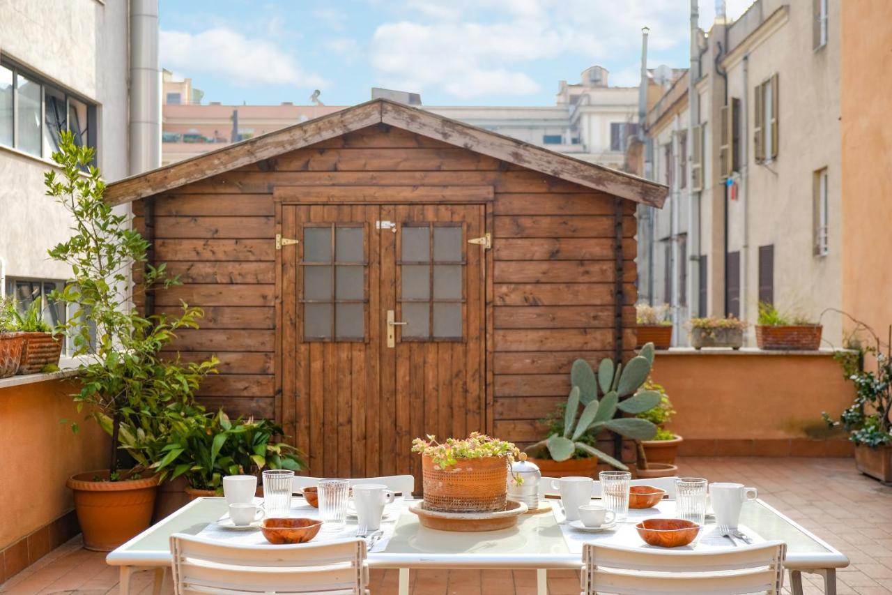 Spacious Apartment With Big Terrace At Colosseum Roma Eksteriør bilde