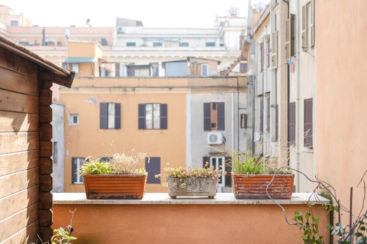 Spacious Apartment With Big Terrace At Colosseum Roma Eksteriør bilde