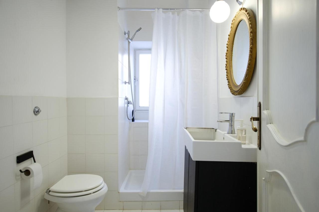 Spacious Apartment With Big Terrace At Colosseum Roma Eksteriør bilde