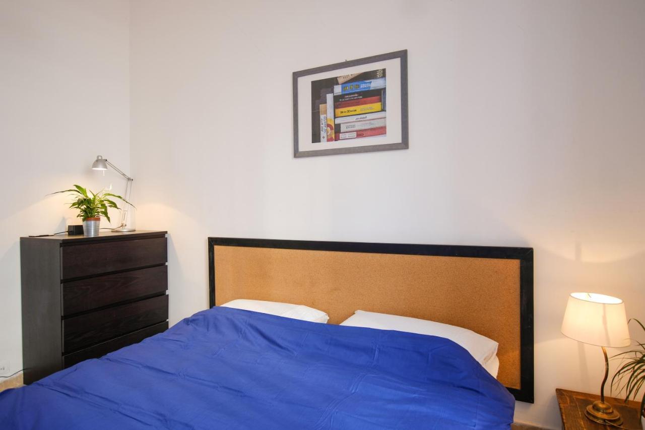 Spacious Apartment With Big Terrace At Colosseum Roma Eksteriør bilde